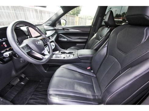 Used 2025 INFINITI QX60 Luxe w/ Black Edition FWD image 16