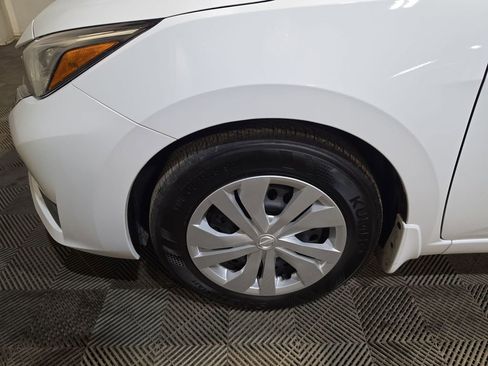 Used 2025 Nissan Versa S w/ Trunk Package FWD image 18
