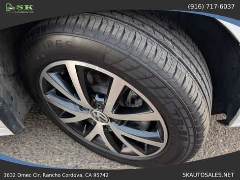 Used 2017 Volkswagen Jetta SE image 33