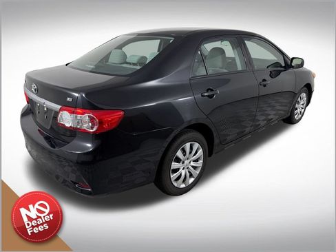 Used 2012 Toyota Corolla LE FWD image 3