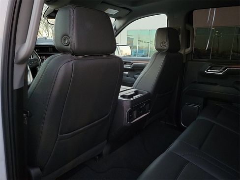 Used 2024 GMC Sierra 1500 Denali w/ Technology Package image 12