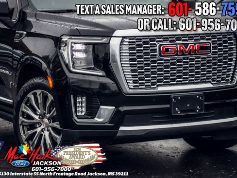 Used 2021 GMC Yukon XL Denali w/ Denali Premium Package image 3