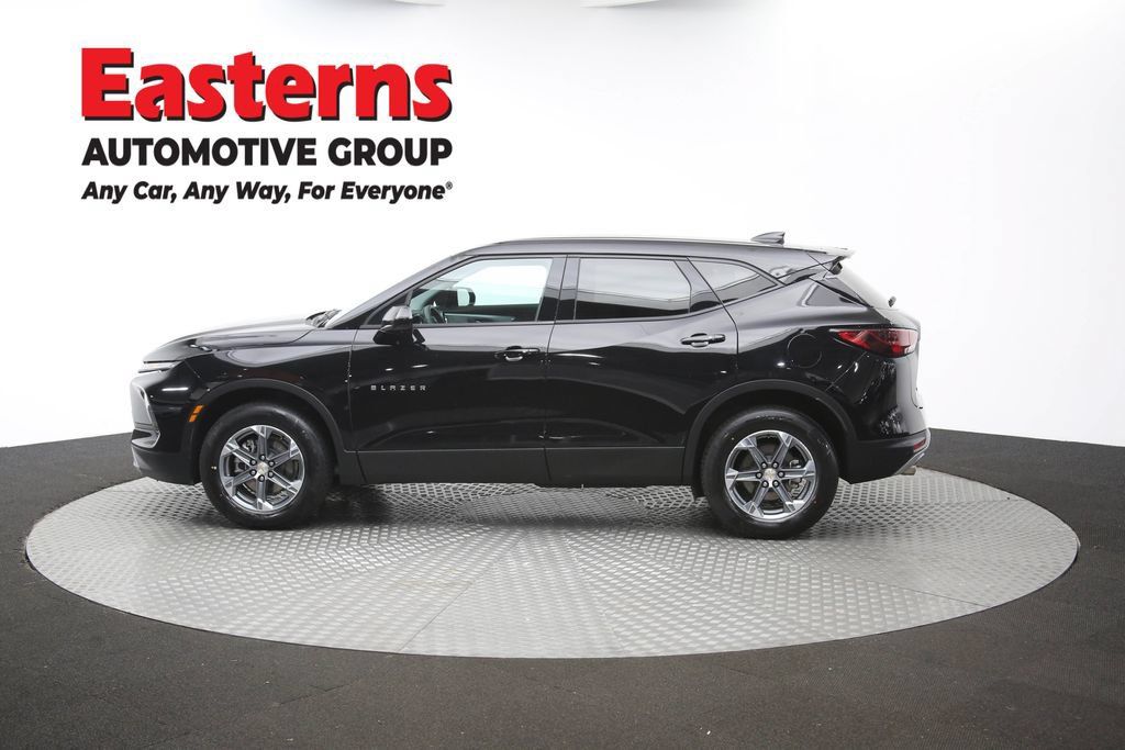 Used 2025 Chevrolet Blazer LT FWD image 62