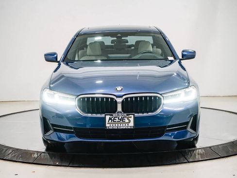 Used 2023 BMW 530i w/ Premium Package image 6