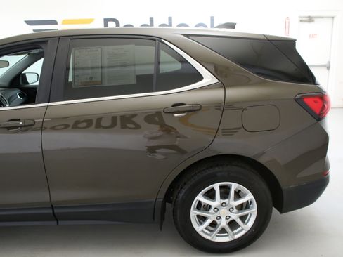 Used 2023 Chevrolet Equinox LT FWD image 6