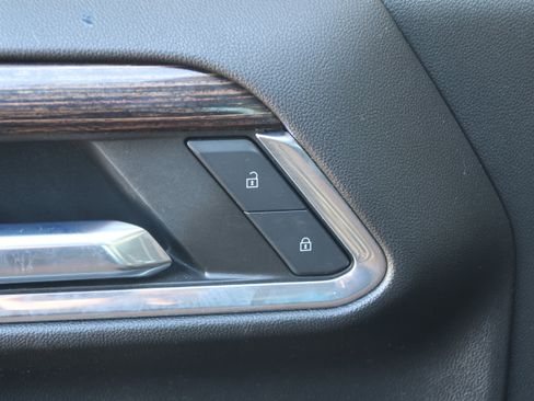 Used 2024 GMC Sierra 1500 Elevation w/ Preferred Package image 13