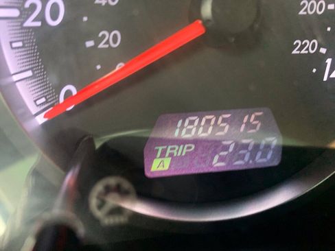 Used 2010 MAZDA MAZDA5 Sport w/ Popular Equipment Pkg FWD image 16