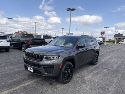 New 2026 Jeep Grand Cherokee L 4WD image 1
