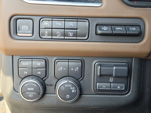 Used 2024 Chevrolet Tahoe High Country w/ LPO, Illumination Package AWD/4WD image 37