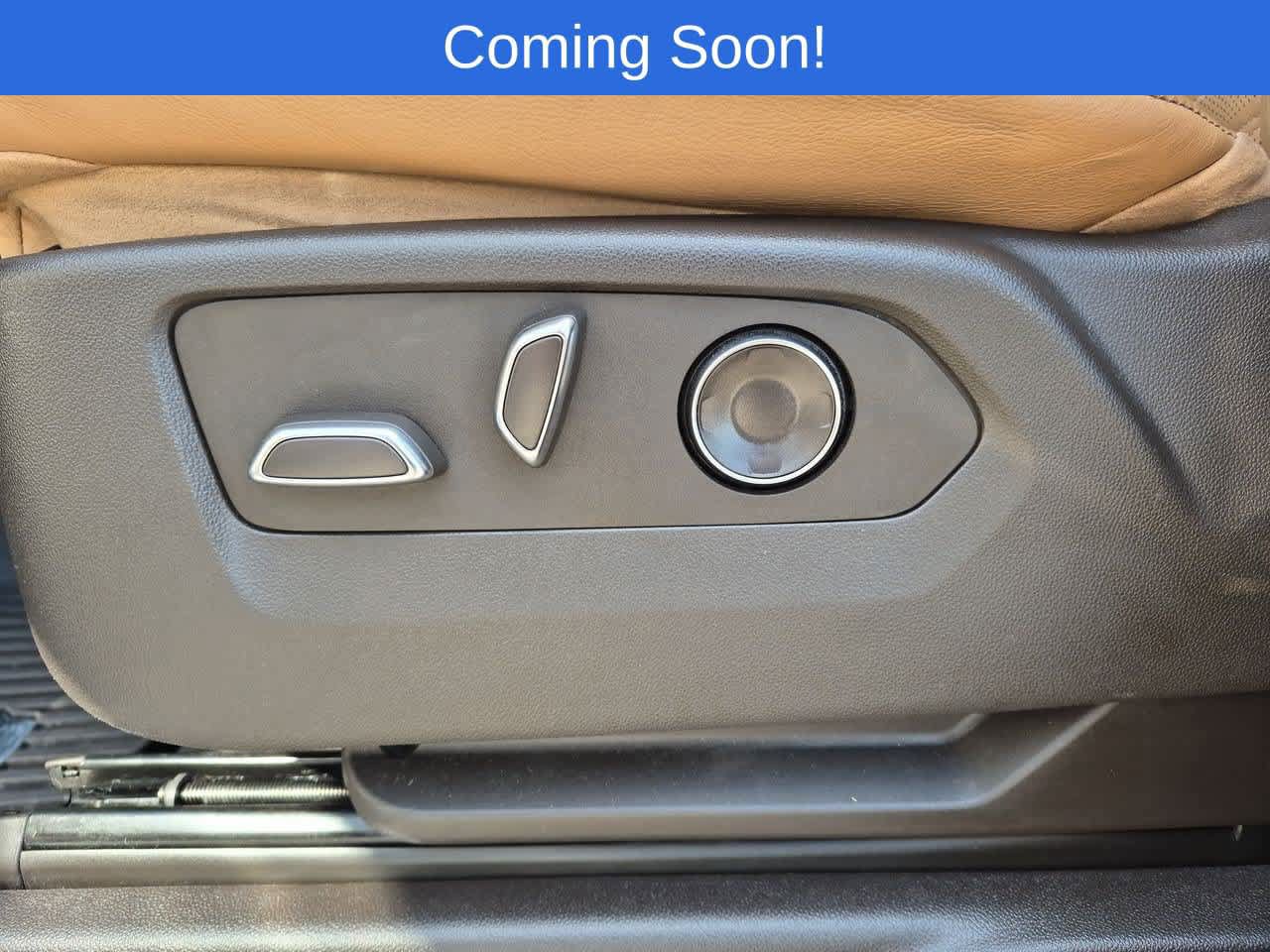Used 2024 Cadillac Escalade ESV Sport w/ LPO, ONYX Package AWD/4WD image 17