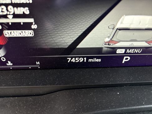 Used 2021 Nissan Rogue Platinum FWD image 22