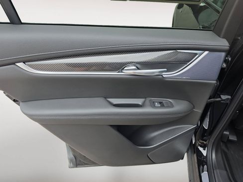 Used 2025 Cadillac XT6 Sport w/ LPO, Floor Liner Package AWD/4WD image 20