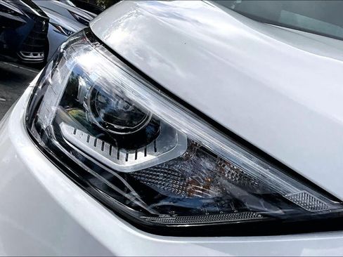 Used 2020 Ford Edge Titanium FWD image 28