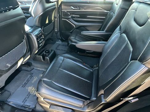 Certified 2023 Jeep Grand Cherokee L Overland w/ Luxury Tech Group IV image 24