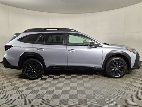 Used 2023 Subaru Outback Onyx Edition image 6