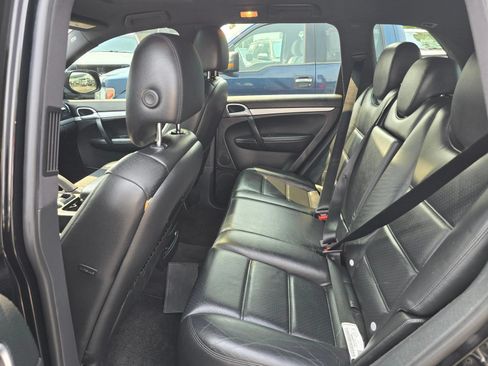Used 2010 Porsche Cayenne AWD/4WD image 15