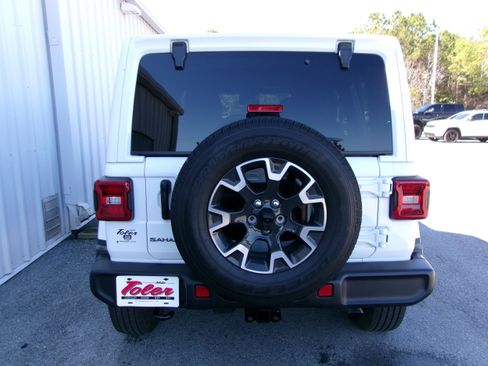 New 2025 Jeep Wrangler Unlimited Sahara image 20