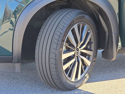 Used 2022 Nissan Pathfinder Platinum w/ Cargo Package image 30