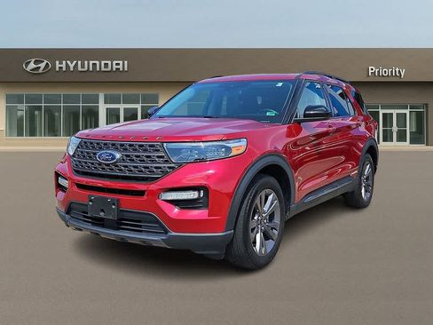 Used 2022 Ford Explorer XLT w/ Equipment Group 202A AWD/4WD image 1