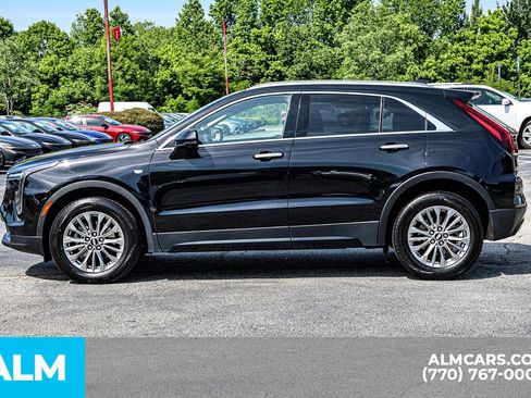 Used 2025 Cadillac XT4 Premium Luxury FWD image 9