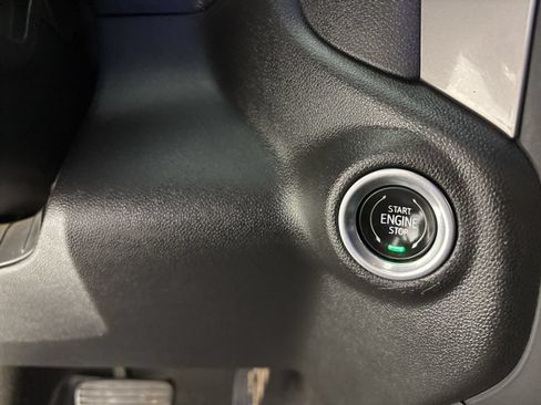 Used 2023 Chevrolet Silverado 1500 Custom RWD image 32
