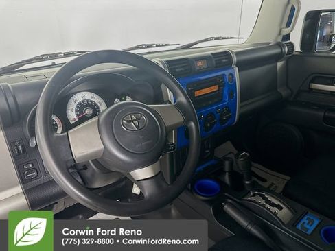 Used 2007 Toyota FJ Cruiser 4WD image 9