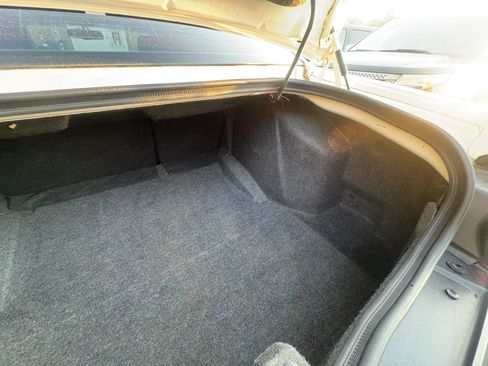 Used 2010 Dodge Challenger R/T image 27