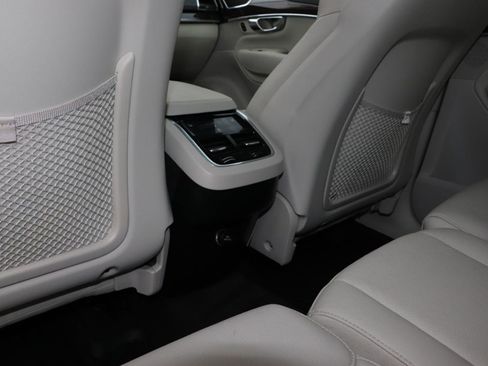 Used 2019 Volvo XC90 T6 Momentum w/ Advanced Package image 31