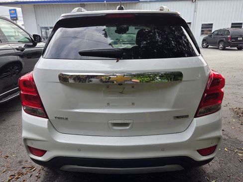Used 2018 Chevrolet Trax Premier FWD image 4