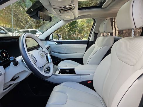 Used 2023 Hyundai Palisade Calligraphy image 26