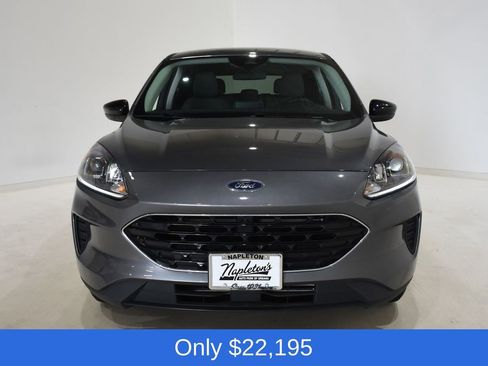 Used 2022 Ford Escape SE w/ SE Sport Appearance Package image 2