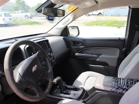Used 2018 Chevrolet Colorado W/T RWD image 16