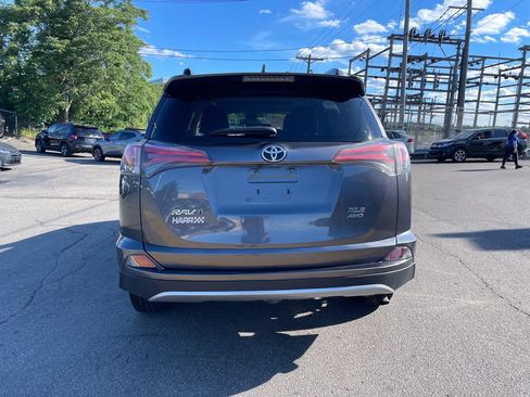 Used 2017 Toyota RAV4 XLE w/ Carpet Mat Package AWD/4WD image 4