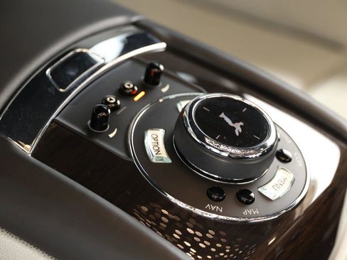 Used 2019 Rolls-Royce Ghost image 83