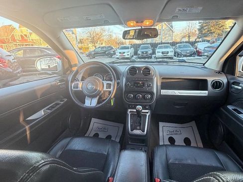 Used 2016 Jeep Compass Latitude image 26