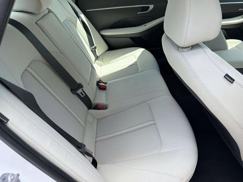 Used 2025 Hyundai Sonata SEL FWD image 27