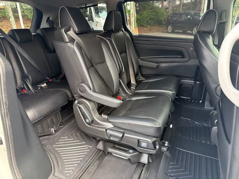 Used 2022 Honda Odyssey Elite image 14