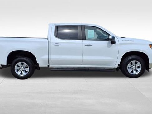 Used 2025 Chevrolet Silverado 1500 LT image 9