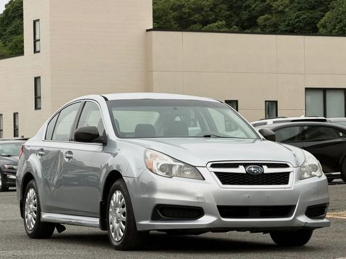 Used 2013 Subaru Legacy 2.5i AWD/4WD image 3