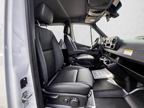 Used 2026 Mercedes-Benz Sprinter 2500 image 19