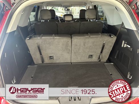 Used 2023 Ford Explorer XLT w/ Equipment Group 202A AWD/4WD image 43