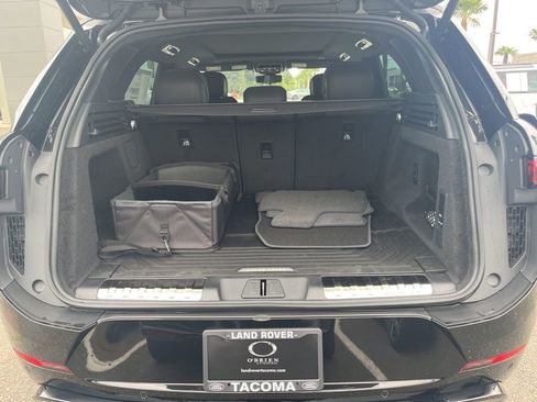 New 2026 Land Rover Range Rover Sport Dynamic SE AWD/4WD image 16