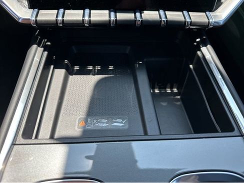 New 2025 GMC Acadia Elevation image 20