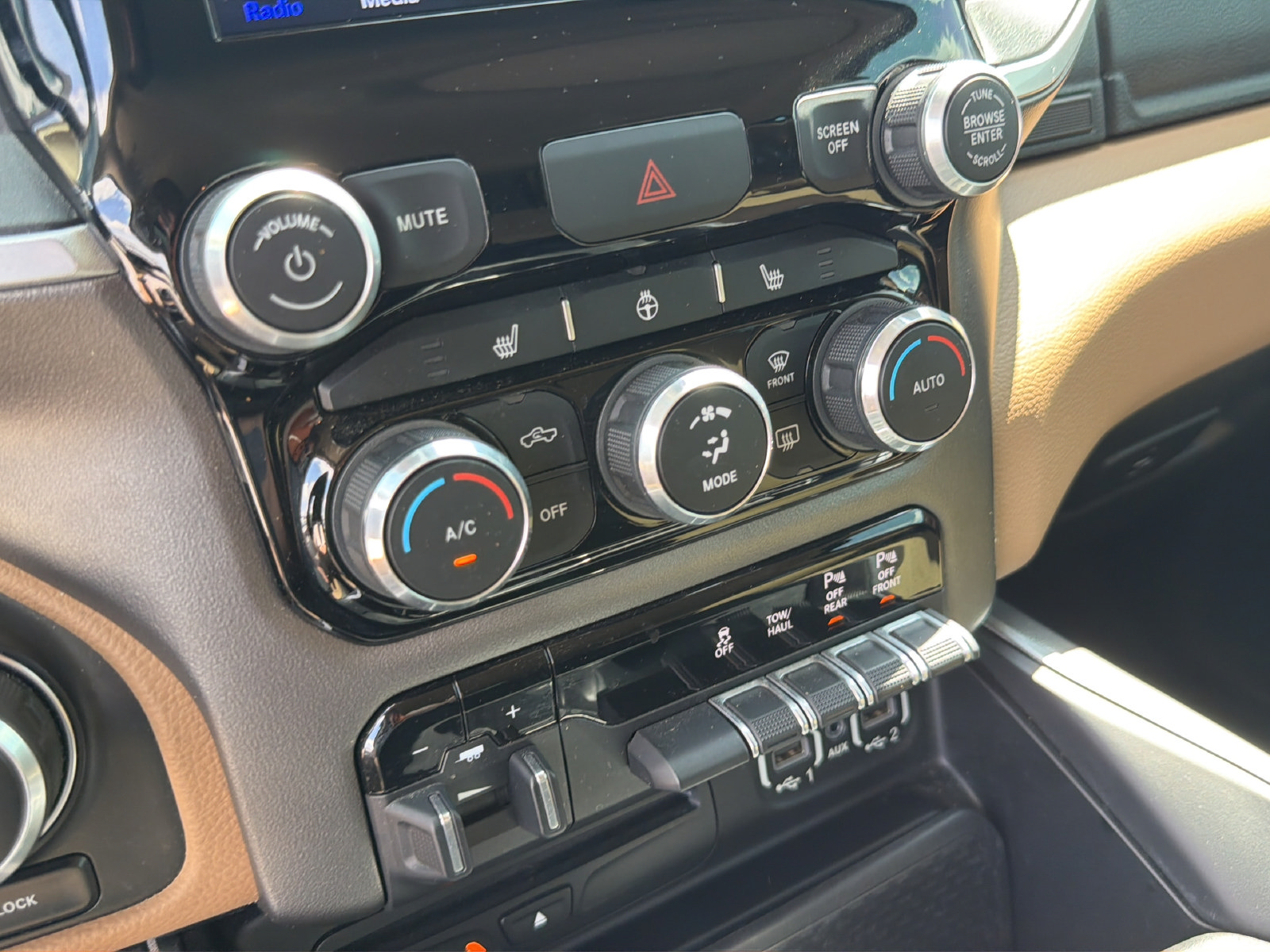 Used 2019 RAM 1500 Big Horn RWD image 25