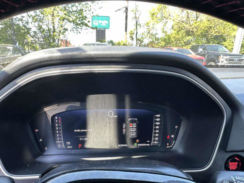 Used 2025 Honda Pilot Black Edition image 29