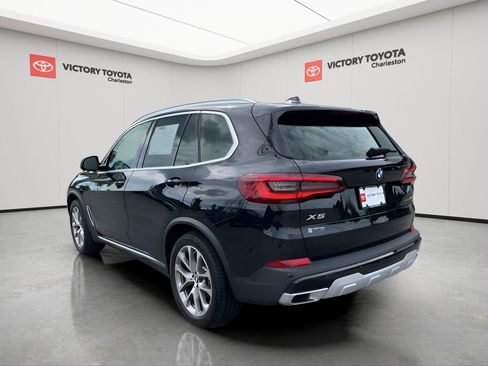 Used 2023 BMW X5 xDrive40i w/ Premium Package image 4
