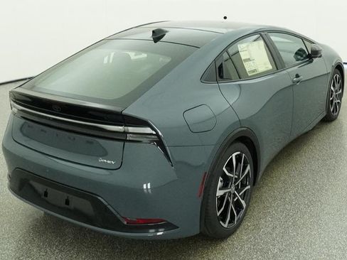 New 2026 Toyota Prius Plug-In Hybrid w/ Limited Premium Package FWD image 19