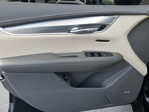 Used 2020 Cadillac XT5 Premium Luxury FWD image 10