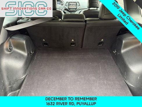 Used 2019 Jeep Cherokee Limited image 24