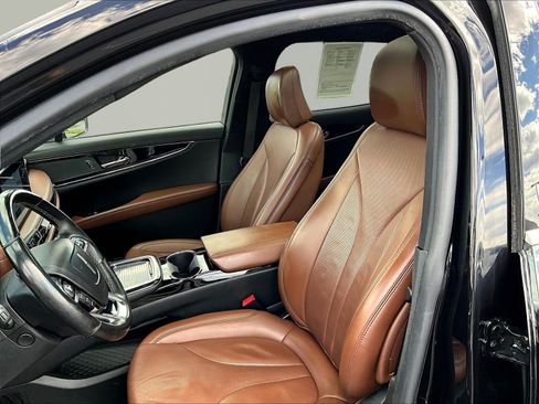 Used 2023 Lincoln Nautilus Reserve AWD/4WD image 21
